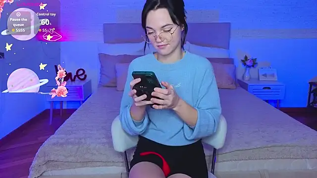 Camila 777  online show from 29, 11, 2025