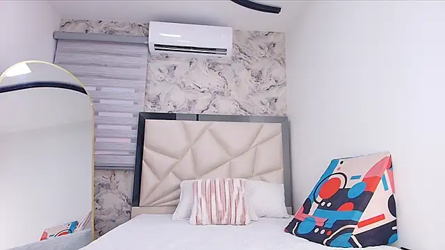 lili jhonson online show from 28, 11, 2025