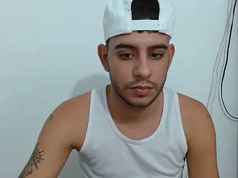 Snapshot of pinky_7 chatting on 24, 11, 2025 pinky 7 online show from 24, 11, 2025