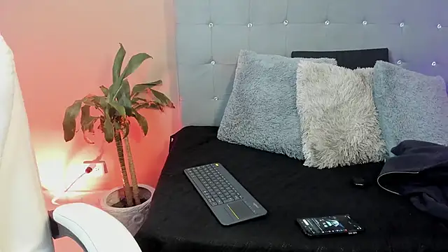 eren jeager online show from 12, 4, 2026