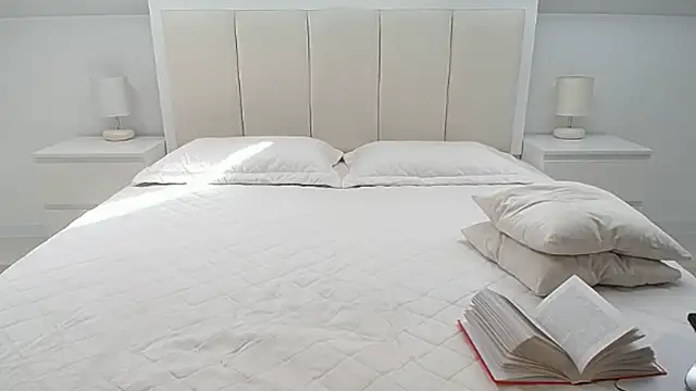 Snapshot of Milena29 chatting on 11, 3, 2025 Milena29 online show from 11, 3, 2025