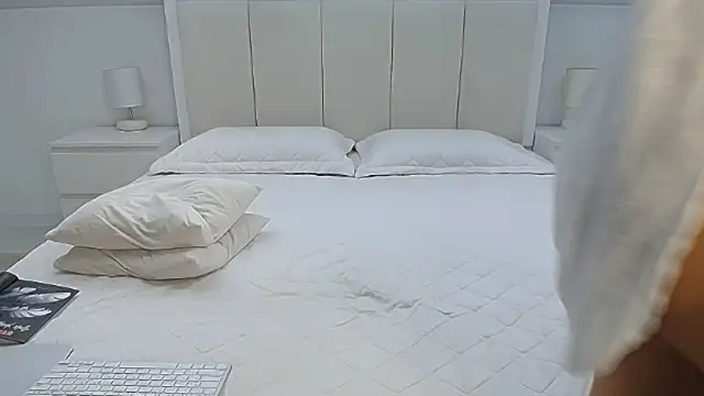 Snapshot of Milena29 chatting on 22, 3, 2025 Milena29 online show from 22, 3, 2025