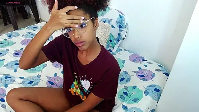 Snapshot of pleasing_charlotte chatting on 3, 12, 2025 pleasing charlotte online show from 3, 12, 2025