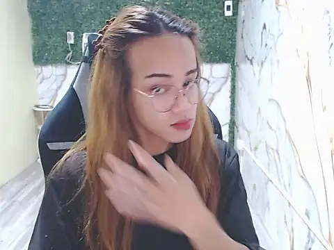 Snapshot of imadriana12 chatting on 24, 11, 2025 imadriana12 online show from 24, 11, 2025