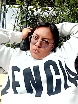 Chantal sex22 online show from 22, 12, 2025