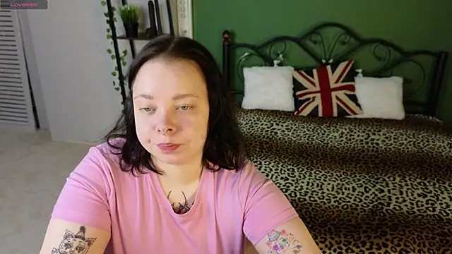 Snapshot of Vlada_vv chatting on 17, 4, 2026 Vlada vv online show from 17, 4, 2026