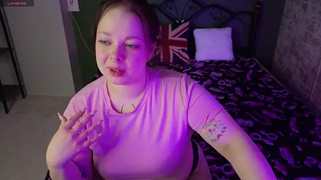 Snapshot of Vlada_vv chatting on 11, 5, 2026 Vlada vv online show from 11, 5, 2026