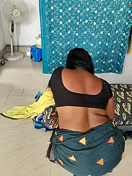 Desicouple1706 online show from 16, 4, 2026