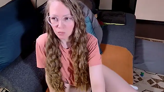 Snapshot of G0LDI chatting on 28, 4, 2026 G0LDI online show from 28, 4, 2026