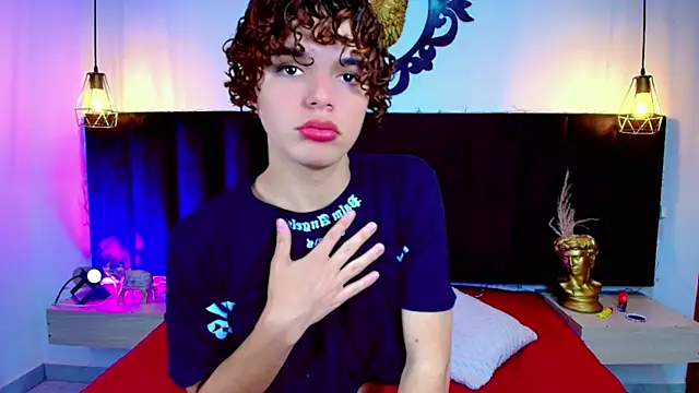 Skyee angel online show from 18, 12, 2025