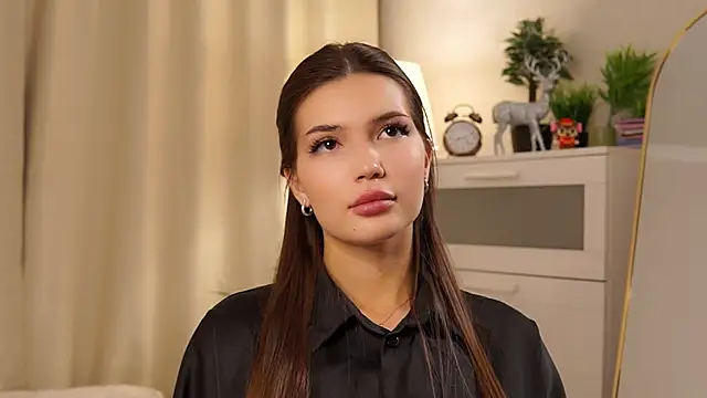 MiriamFeavel online show from 23, 11, 2025