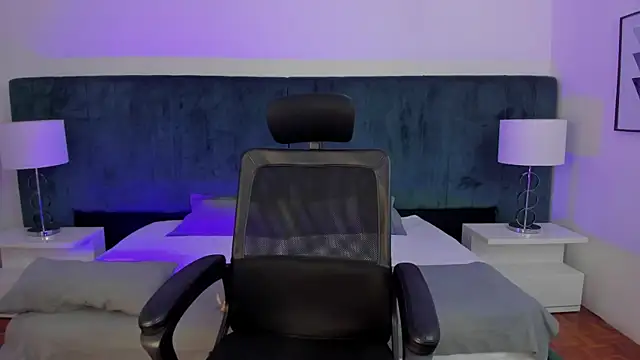 CleoColliva  online show from 23, 12, 2025