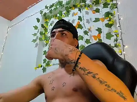 Snapshot of beatandtalk chatting on 25, 11, 2025 beatandtalk online show from 25, 11, 2025