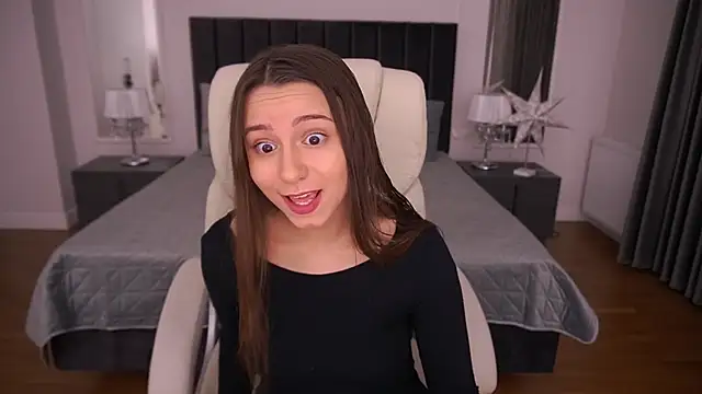 TinyNatalie online show from 15, 12, 2025