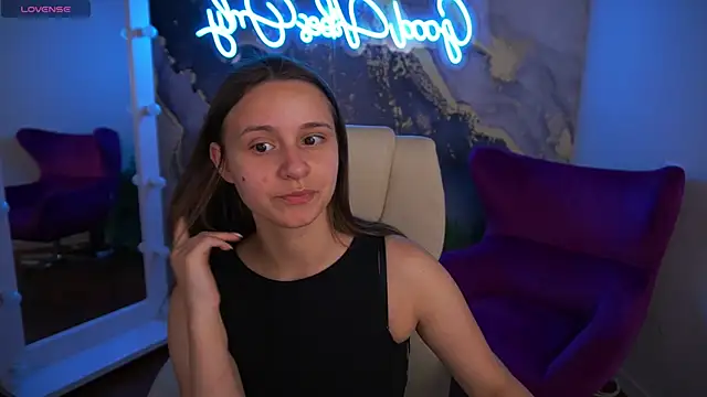 TinyNatalie online show from 30, 6, 2026