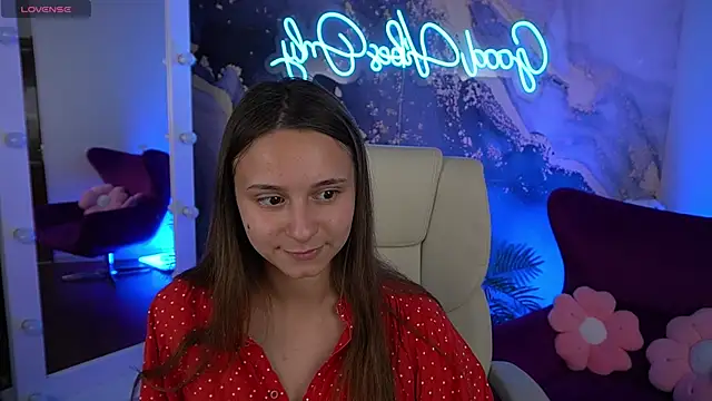 TinyNatalie online show from 21, 7, 2026