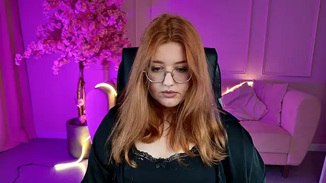 Snapshot of StaceyJensen chatting on 24, 11, 2025 StaceyJensen online show from 24, 11, 2025