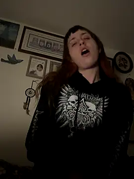 Snapshot of ashtrayhaterz chatting on 23, 11, 2025 ashtrayhaterz online show from 23, 11, 2025