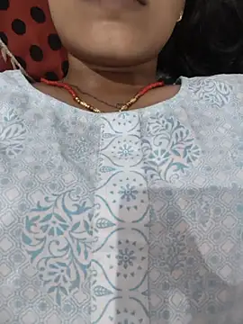 Snapshot of Dil-se-queen-321 chatting on 29, 6, 2026 Dil-se-queen-321 online show from 29, 6, 2026