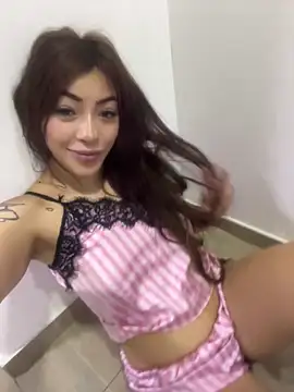 Snapshot of DAKOTA_SAKURA chatting on 4, 6, 2026 DAKOTA SAKURA online show from 4, 6, 2026