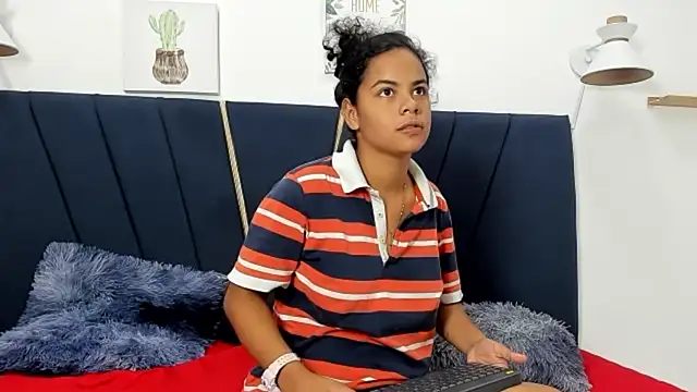 naomi x0 online show from 16, 12, 2025