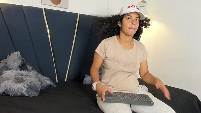 Snapshot of naomi_x0 chatting on 4, 3, 2026 naomi x0 online show from 4, 3, 2026