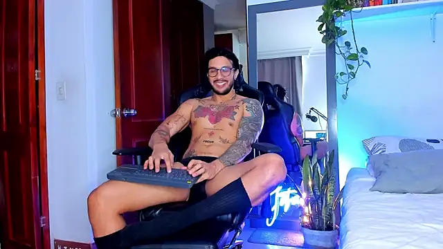 JotaCeliz online show from 2, 2, 2026