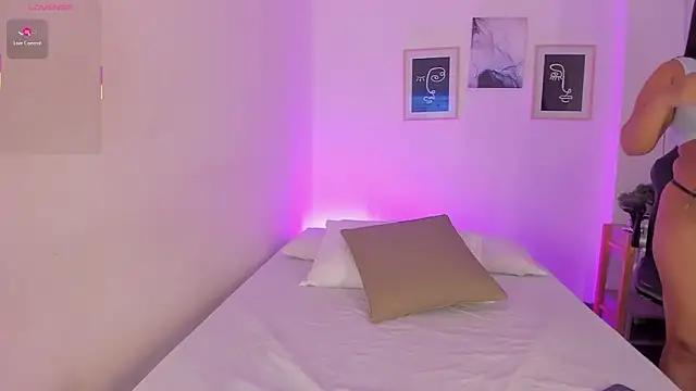 alejandrarojas  online show from 24, 2, 2026