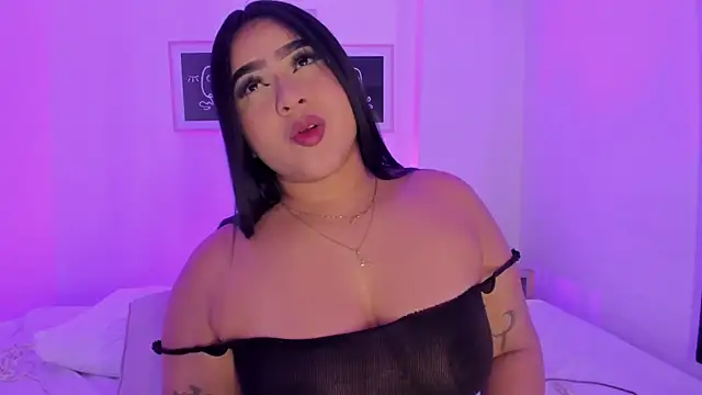 Snapshot of alejandrarojas_ chatting on 24, 4, 2026 alejandrarojas online show from 24, 4, 2026