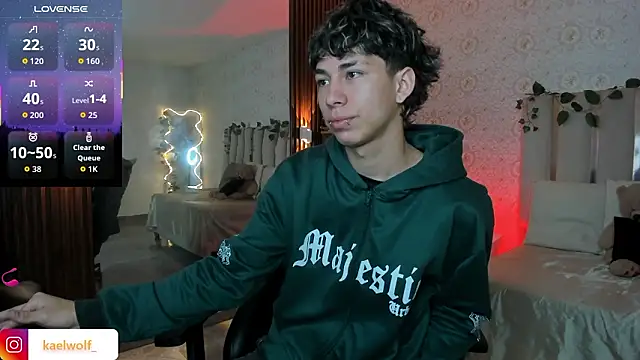 Snapshot of kaelwolf_tay chatting on 5, 2, 2026 kaelwolf tay online show from 5, 2, 2026