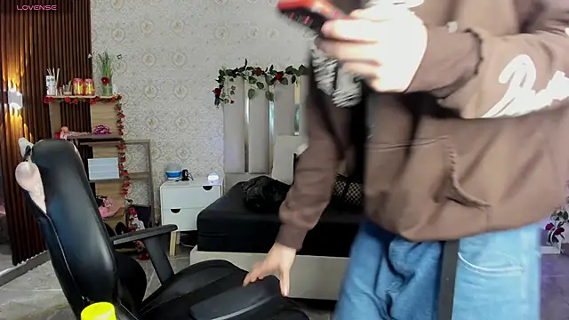 Snapshot of kaelwolf_tay chatting on 18, 2, 2026 kaelwolf tay online show from 18, 2, 2026