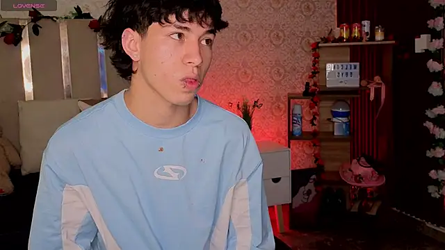 Snapshot of kaelwolf_tay chatting on 26, 2, 2026 kaelwolf tay online show from 26, 2, 2026