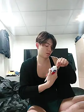 Snapshot of twtung_tung chatting on 28, 11, 2025 twtung tung online show from 28, 11, 2025