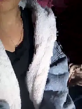 Snapshot of beba1100 chatting on 24, 11, 2025 beba1100 online show from 24, 11, 2025