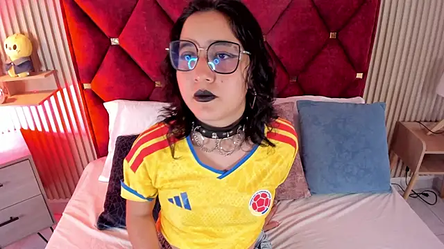 Kiri Velvet online show from 24, 6, 2026