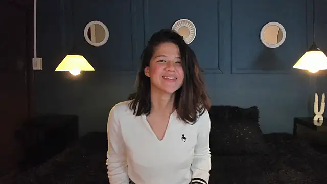 Skyy bloom online show from 4, 3, 2026