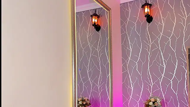 Julia rivers online show from 2, 12, 2025