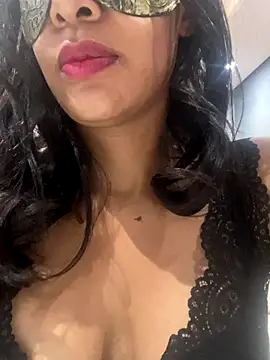 LunnaMaska online show from 1, 12, 2025