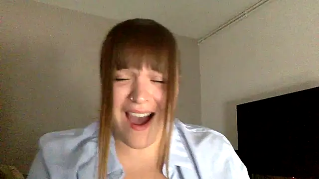 Snapshot of Blue-Coxy chatting on 23, 7, 2026 Blue-Coxy online show from 23, 7, 2026
