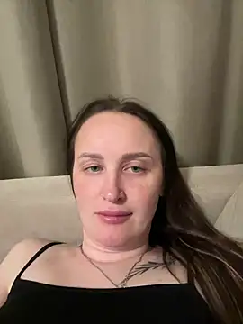Snapshot of TomilaSi chatting on 18, 4, 2026 TomilaSi online show from 18, 4, 2026