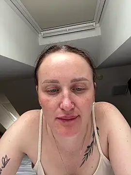 Snapshot of TomilaSi chatting on 18, 5, 2026 TomilaSi online show from 18, 5, 2026