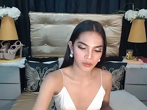 Snapshot of SexyPetiteAra chatting on 28, 11, 2025 SexyPetiteAra online show from 28, 11, 2025