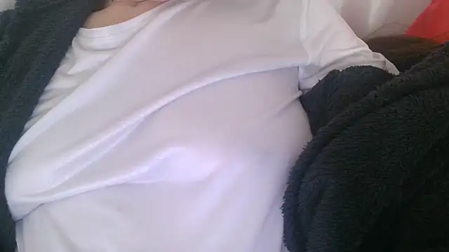 Snapshot of mery_lou2025 chatting on 5, 12, 2025 mery lou2025 online show from 5, 12, 2025