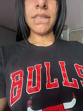 SaraAndrade  online show from 12, 3, 2026