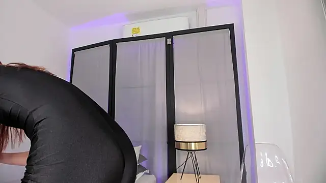 niicole steele  online show from 28, 2, 2026