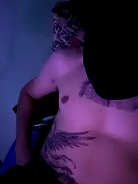 Mascarado01i online show from 27, 11, 2025