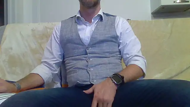 Snapshot of Eroshotlicker chatting on 1, 5, 2026 Eroshotlicker online show from 1, 5, 2026