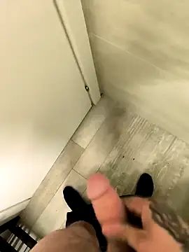 Snapshot of Razvan696969 chatting on 16, 2, 2026 Razvan696969 online show from 16, 2, 2026