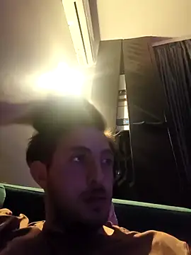 Snapshot of Razvan696969 chatting on 11, 3, 2026 Razvan696969 online show from 11, 3, 2026