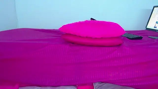 Snapshot of Milytylor chatting on 1, 3, 2026 Milytylor online show from 1, 3, 2026